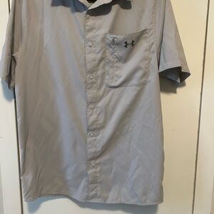 Under Armour Men's Short Sleeve Button-Down Shirt in Light Gray